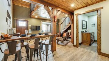 Apartment (0 Bedroom) | Interior