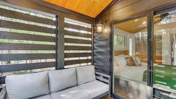 House (1 Bedroom) | Interior