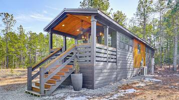 House (1 Bedroom) | Interior