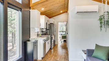 House (1 Bedroom) | Interior