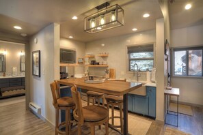 Fridge, microwave, oven, stovetop - Elevated Retreat | Remodeled, Pet Friendly, Ski (Durango)