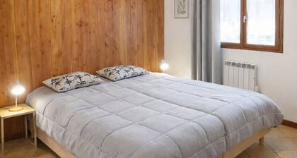 Charming House in Venisey - Tranquility and Pets Allowed