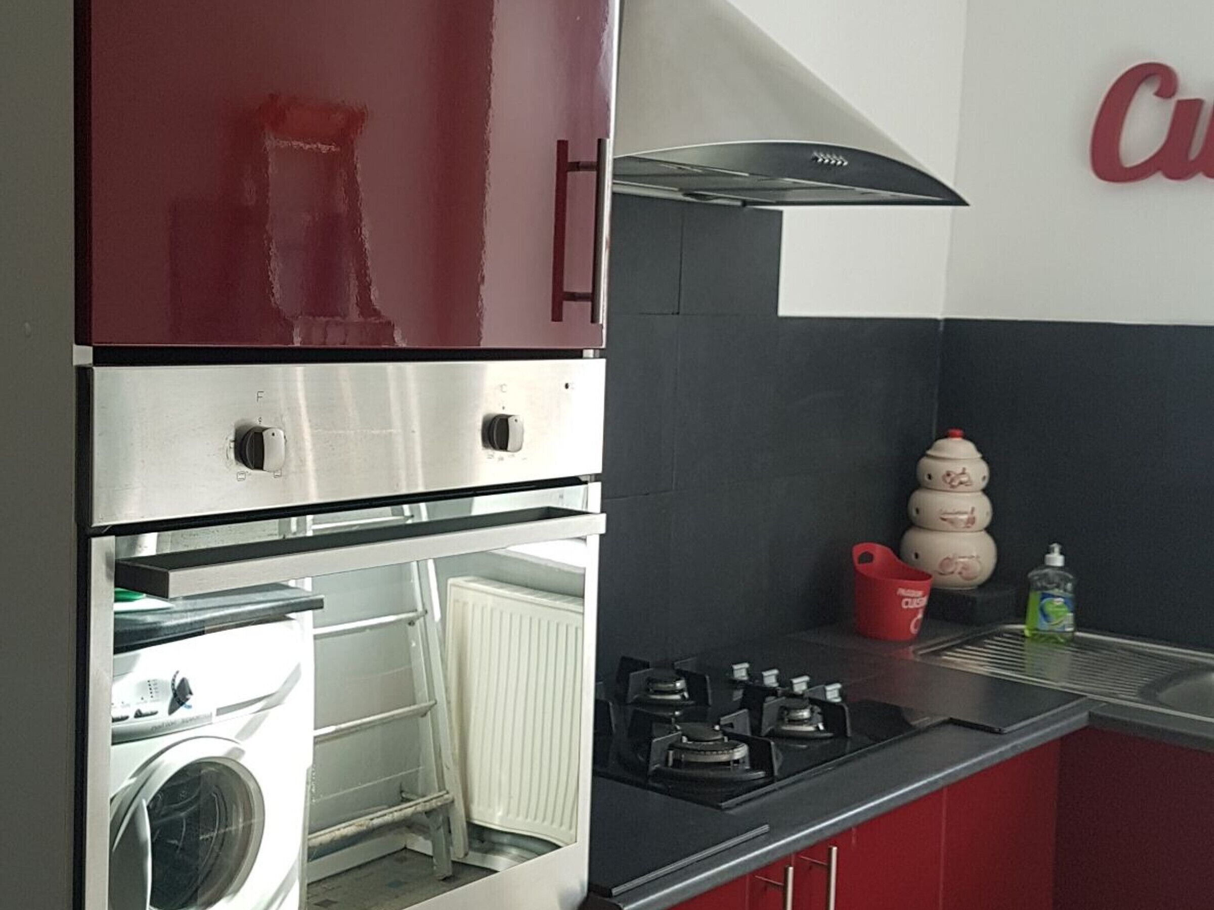 Kühlschrank, Geschirrspüler