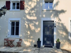 Exterior detail - Countryside Cottage near Toul with WiFi (Toul)