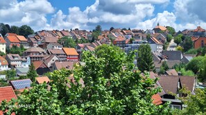 Unclassified image, 4 of 19, button - Restaurants, bakery, supermarket in 5 minutes, Matthias Schmittberg in 10 minutes (Sankt Andreasberg)