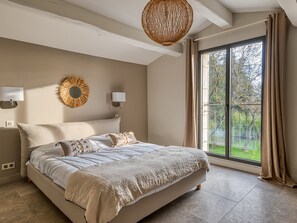 4 bedrooms, free WiFi - Contemporary House with Pool in Maussane (Maussane-les-Alpilles)