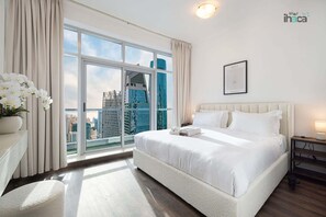 1 bedroom, iron/ironing board, travel cot, WiFi - 77 Floor Luxury 1Br Marina Sea View Balcony (Dubai)