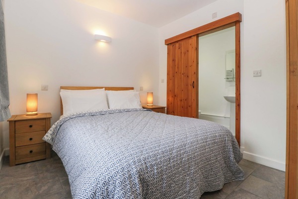 1 bedroom, WiFi (free), individually decorated, individually furnished