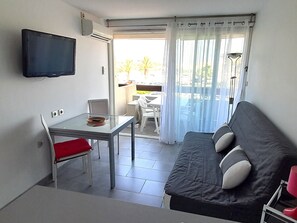 TV - Air-Conditioned Studio with Balcony & Parking - Cap d'Agde (Cap d'Agde)
