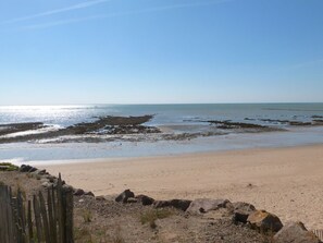 On the beach - House 100m from beach, Parc du Rocher, for 4/5 people (La Tranche-sur-Mer)