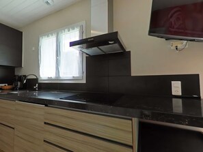 Fridge, microwave, oven, stovetop - 3-room house, enclosed garden, near beach, Wi-Fi, pets welcome (Bretignolles-sur-Mer)
