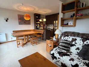 TV - Apartment in Châtel for 6 pers, SE balcony, 2 bedrooms (Châtel)