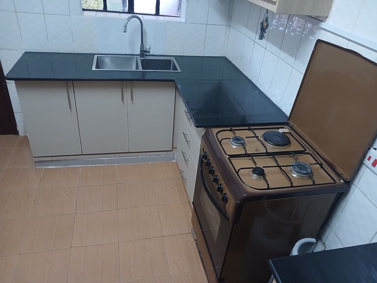 Rhacky Homes Syokimau | Near Jkia 5 - 10 Minutes' Drive | Free Wi-fi & Parking. - Nairobi