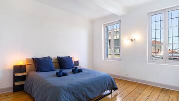 Fer et planche Ă repasser, Wi-Fi, draps fournis