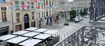 Elegant Townhouse in Bergerac City Center, Steps from Dordogne and Shops