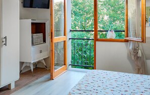 Iron/ironing board, travel cot, free WiFi - Stunning apartment in Fiumalbo with WiFi (Fiumalbo)