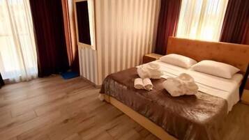 客房内保险箱、隔音、熨斗/熨板、免费 WiFi