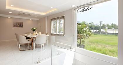 Bangkok's Most Beautiful Modern Villa