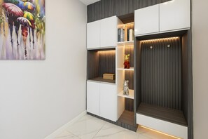Deluxe Villa, City View | Interior - Bangkok's Most Beautiful Modern  Villa (Bangkok)