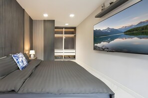Premium bedding, Select Comfort beds, individually decorated - Bangkok's Most Beautiful Modern  Villa (Bangkok)