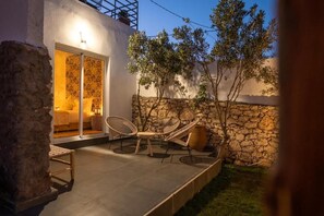 Comfort Quadruple Room, Patio | Terrace/patio - Villa Sahel Bleu (Ouassane)