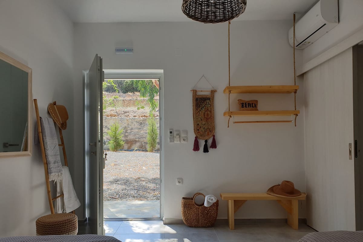 Dubbelrum eller tvåbäddsrum - tillgänglighetsanpassat för personer med begränsad rörlighet - balkong | Strykjärn/strykbräda och gratis wi-fi