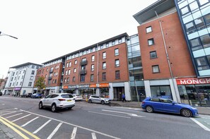 Exterior - Modern apartment for your Belfast stay (Belfast)