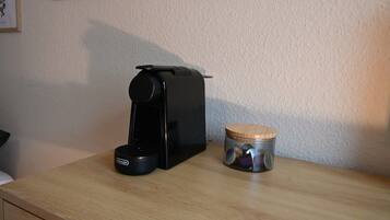 Kaffee und/oder Kaffeemaschine