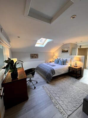 2 bedrooms, iron/ironing board, WiFi, bed sheets - Historic Hoylake Lifeboat Station remodelled into a luxury penthouse apartment (Hoylake)
