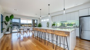 Fridge, microwave, oven, stovetop - Waterside at Martha Cove (Safety Beach)
