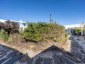 Property grounds - Sun, Moon, Star II - Amazing 1 bedroom apartment in Quelfes (Quelfes)