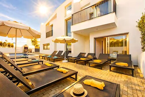 Villa Violeta - Prime Location, Big-Villa Luxury in the heart of Albufeira