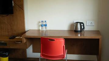 Standardzimmer, Mehrere Betten, Raucher, Klimaanlage | Innenbereich