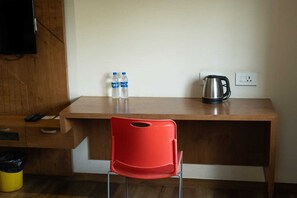 Standardzimmer, Mehrere Betten, Raucher, Klimaanlage | Innenbereich