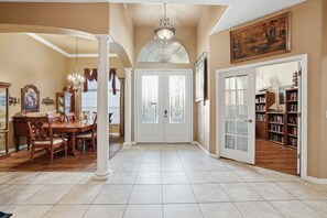 House, 3 Bedrooms | Interior - Charming 3br Oasis Comfort, Pool & Sunshine 3 Bedroom Home (Valrico)