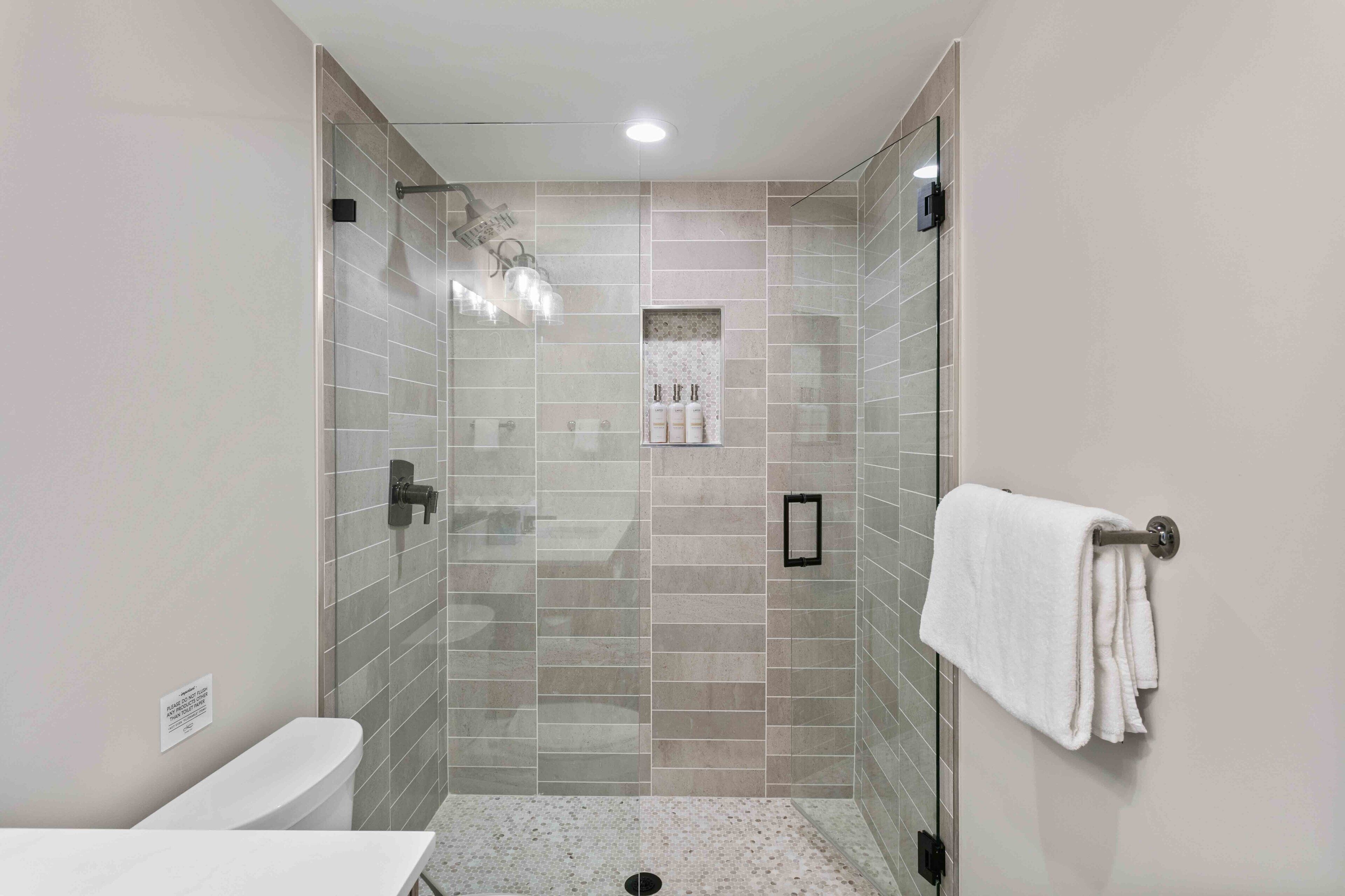 House, 5 Bedrooms | Bathroom