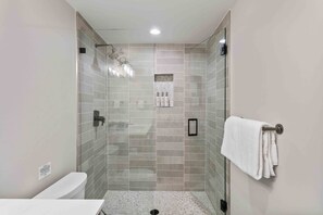 House, 5 Bedrooms | Bathroom - Easy East Village Ski Access Hot Tub 5br 5 Bedroom Home (Heber City)