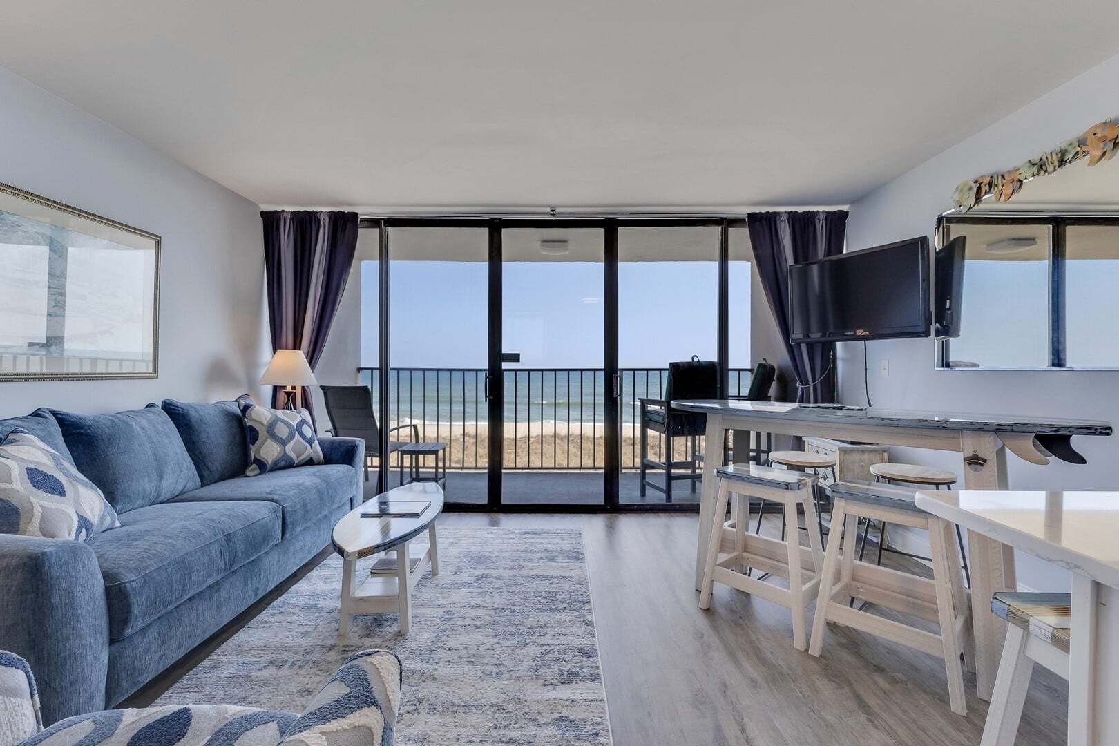 Condo, 1 phòng ngủ | Khu phòng khách