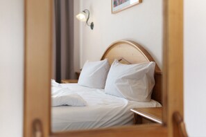 WiFi, bed sheets - Deluxe Apartment with Lake View K3 203 (Spalt)