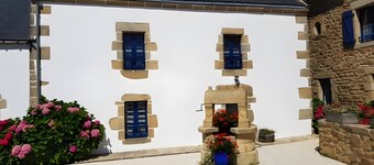 The Grand Cottage, 400 m from the Beach, Sleeps 11