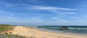 The Grand Cottage, 400 m from the Beach, Sleeps 11