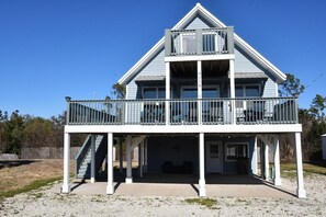 Exterior - Coastal Cottage |Huge Sun Deck |Boat Parking |Just 4 Blocks to Gulf Of Mexico (Port St Joe)