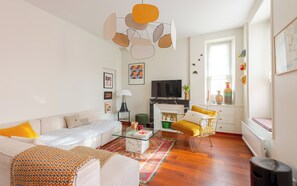 Living area - VIRGILE • KEYWEEK Family apartment in the heart of Biarritz (Biarritz)