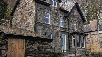 Cottage | Exterior