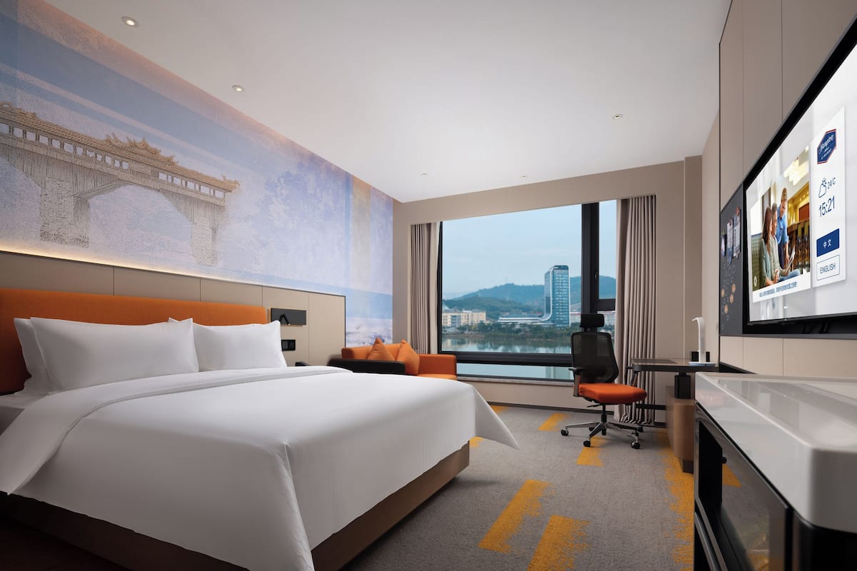 Basic Single Room, Lake View | Desk, soundproofing, free WiFi