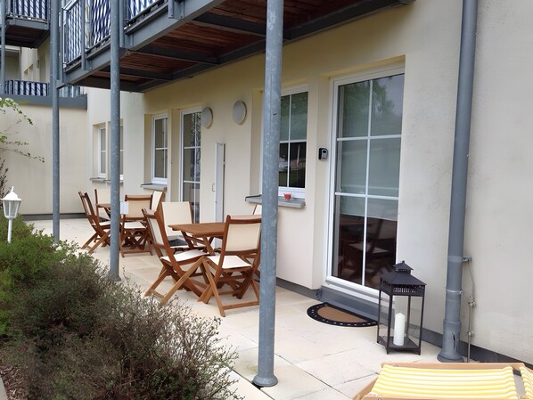 Outdoor dining - Dog-Friendly Apartment H1 005 (Spalt)