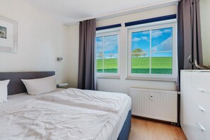 Bügeleisen/Bügelbrett, WLAN, Bettwäsche