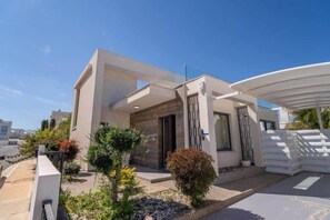Exterior - Panorama Luxury Summer Villa (Paralimni)