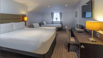 Firemannsrom – basic | Skrivebord, strykejern/-brett og wi-fi (inkludert)