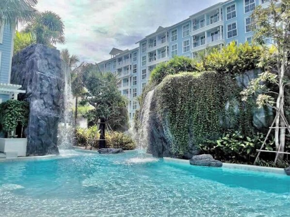 Rom, 1 soverom, tilgjengelighetstilpasset, røyk | Basseng | Utendørsbasseng